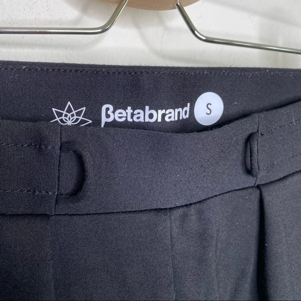 Betabrand black skinny leg soho joggers style w1528